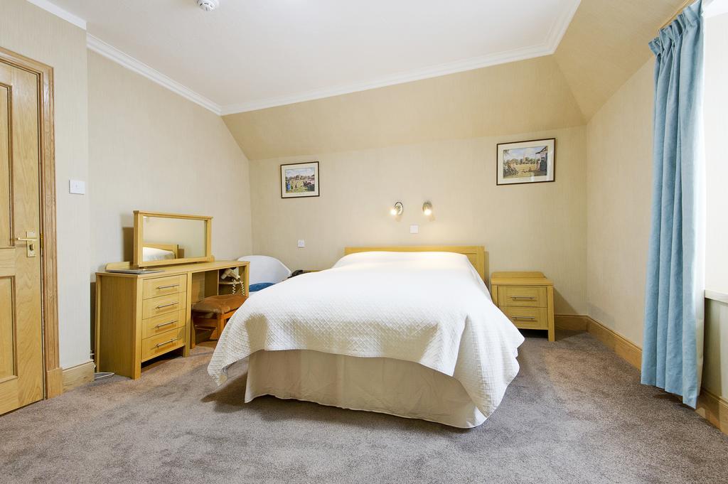 Nethercliffe Hotel Уик Номер фото